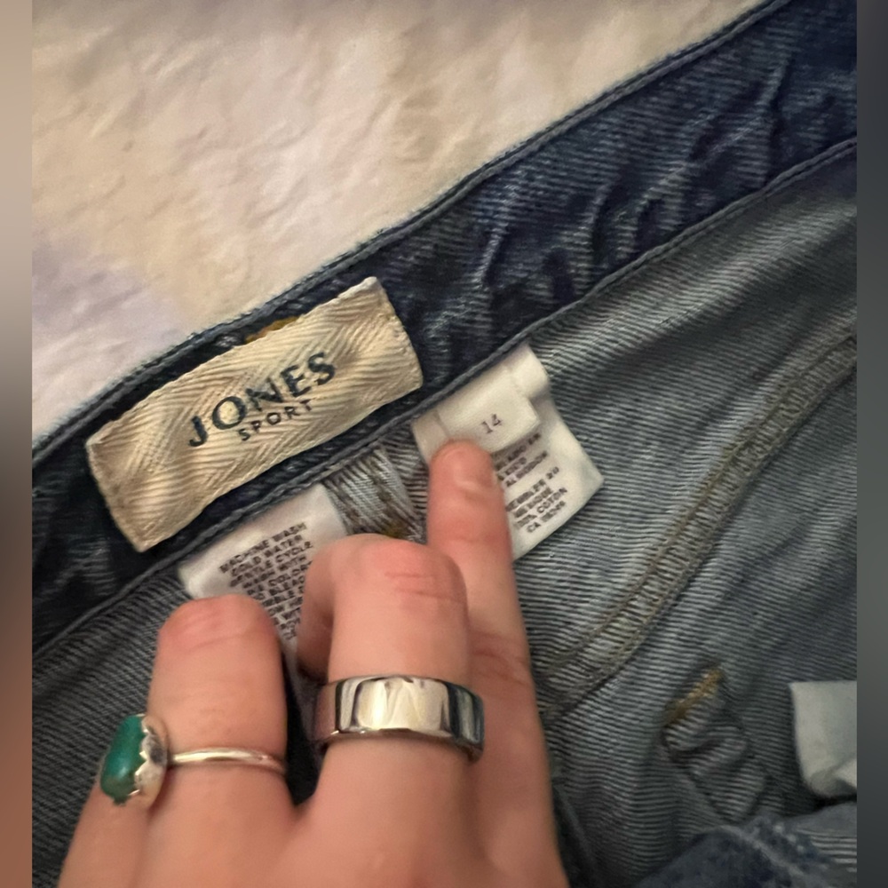 High Rise Blue Jeans - Picture 2 of 3